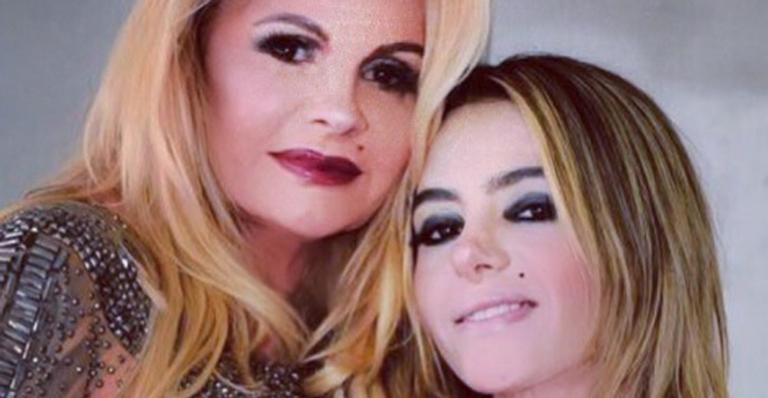 Monique Evans faz desabafo preocupante e namorada revela: “Me sinto uma fraca”