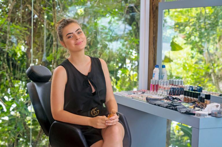 Aprenda a fazer uma make suave com Rayanne Moraes