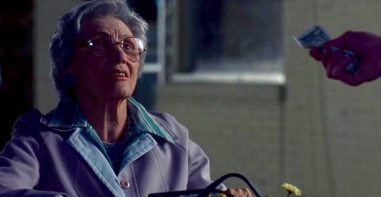 Aos 105 anos, morre Connie Sawyer, a mais velha atriz em atividade
