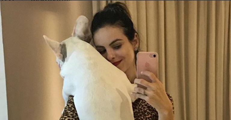 Sthefany Brito relembra morte do seu cachorro: “Aos prantos”