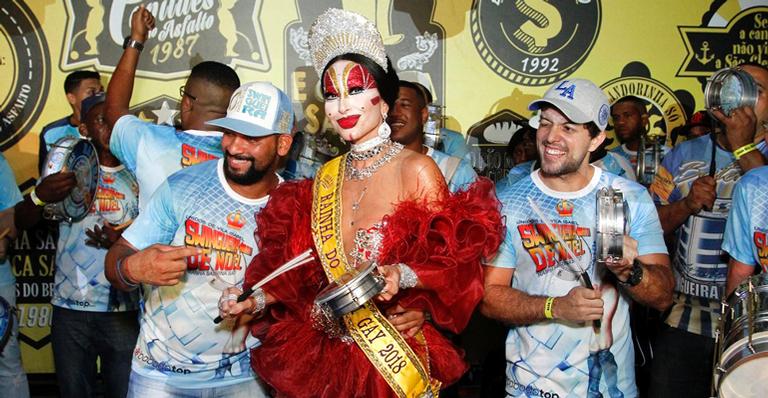 Sabrina Sato homenageia Isabelita dos Patins e é coroada Rainha do Glam Gay 2018