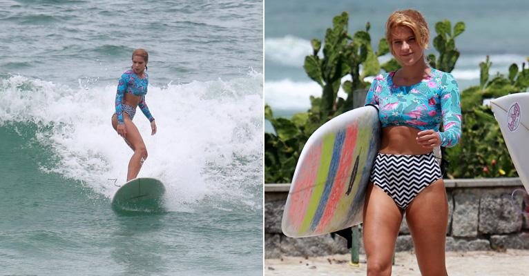 Exibindo corpão, Isabella Santoni mostra habilidade em dia de surfe no Rio