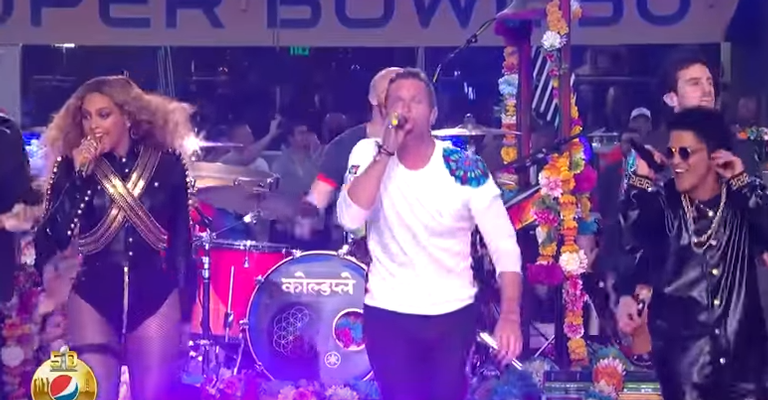 Justin Timberlake será a atração de intervalo do Super Bowl no próximo domingo! Relembre os últimos 4 jogos