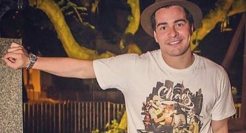 “Eu amo o carnaval”, confessa Thiago Martins