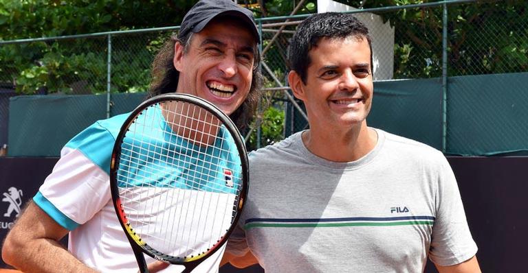 Com aulas de Fernando Meligeni, Roger Gobeth, Jorge Pontual e Nicola Siri jogam tênis no Rio Open
