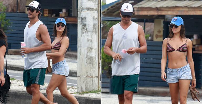 Isis Valverde exibe boa forma em dia na praia com o namorado