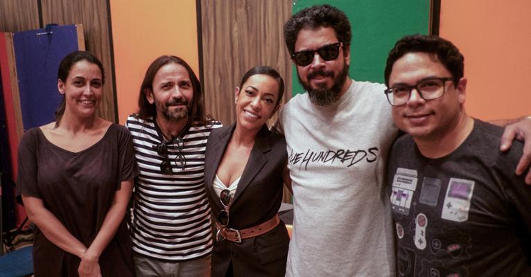 Samantha Schmutz grava música com Nação Zumbi e se emociona: ‘Sonhar acordada”