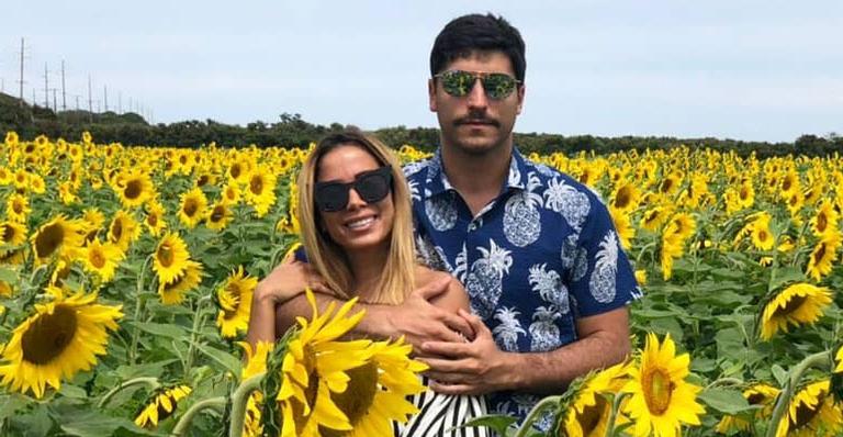 Thiago Magalhães se declara para Anitta e revela: ‘Ela chora com todas as críticas, chora muito’