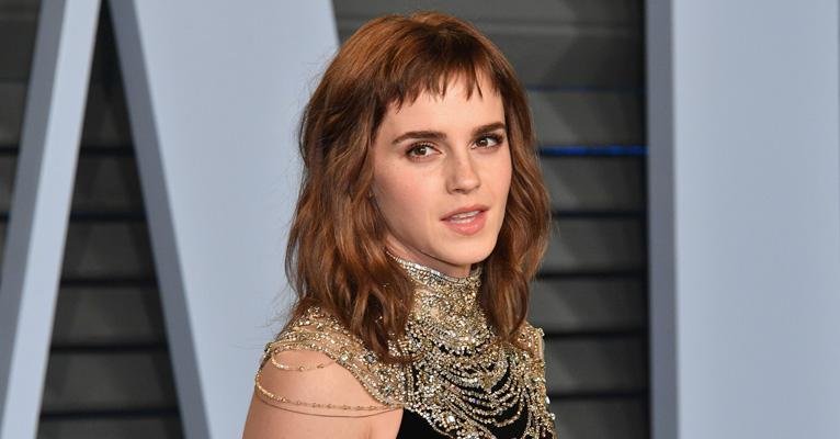 Emma Watson faz tatuagem com erro ortográfico