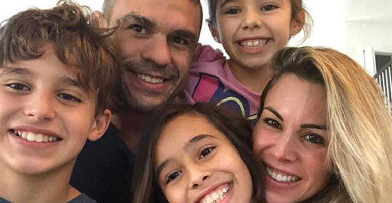 Joana Prado posa com a família: "Afinidade"