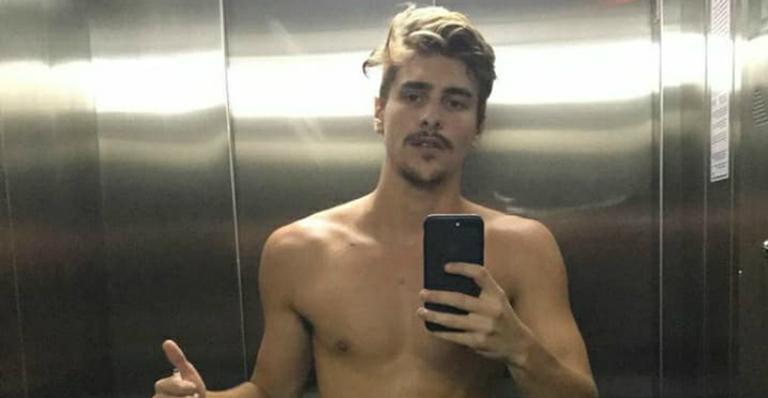 Bruno Montaleone quase ‘mostra demais’ em foto pós-treino