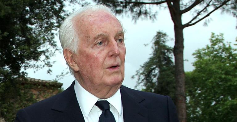 Morre o estilista francês Hubert de Givenchy aos 91 anos