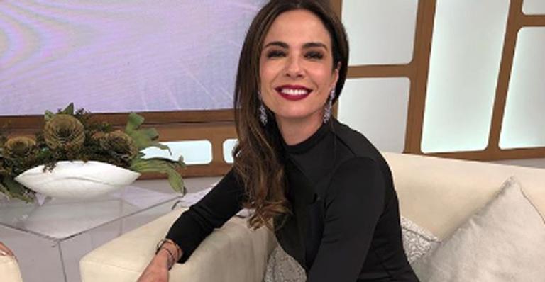 Separada, Luciana Gimenez posta foto com o ex-marido e filhos