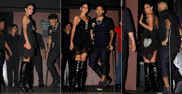 Bruna Marquezine repete bota grifada avaliada em mais de R$ 7 mil
