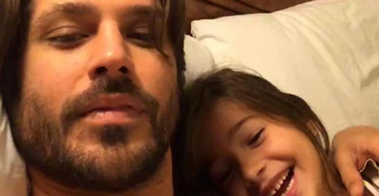 Após prisão, Dado Dolabella posa com a filha: “Mais forte que nunca”