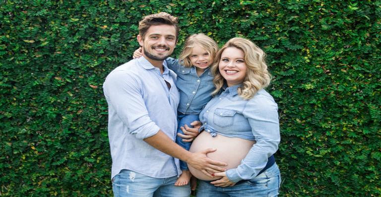 Rafael Cardoso e Mariana Bridi festejam a chegada do segundo filho