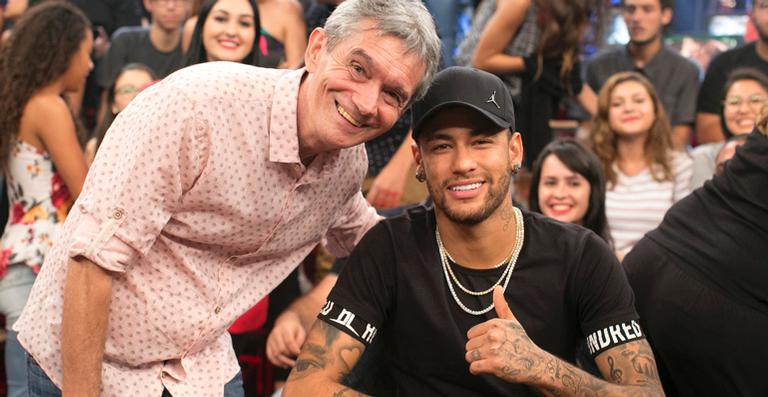 Neymar agita o público do Altas Horas e fala de sua recuperação
