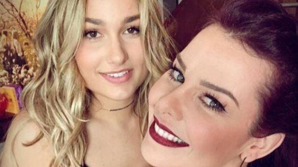 Sasha faz sua sexta tatuagem durante gravação do programa “Vai, Fernandinha”