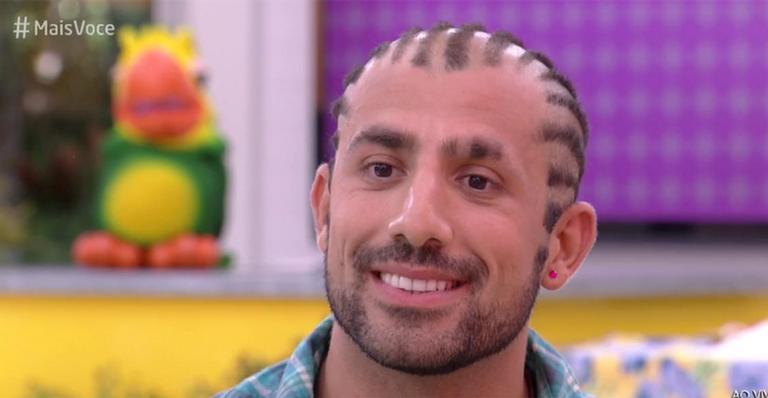 BBB18: Kaysar se emociona ao falar sobre a mãe: “Sentir o cheiro dela”