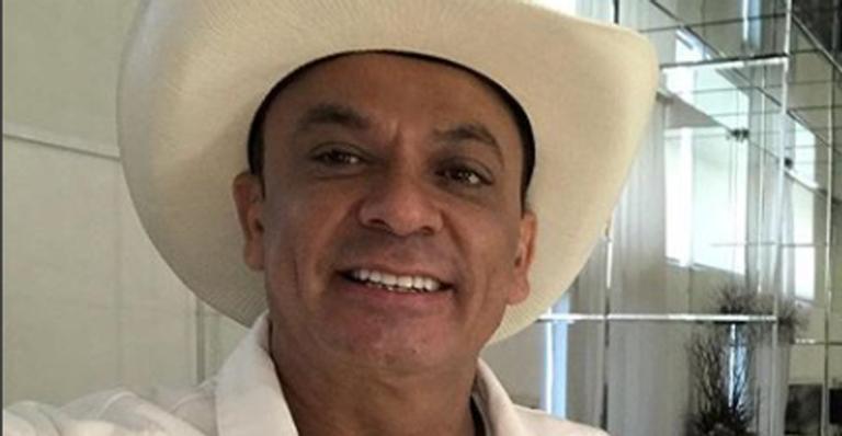 Frank Aguiar assume namoro com jovem de 25 anos