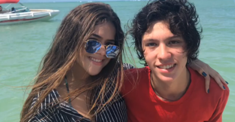 Maisa Silva curte dias de folga ao lado do namorado