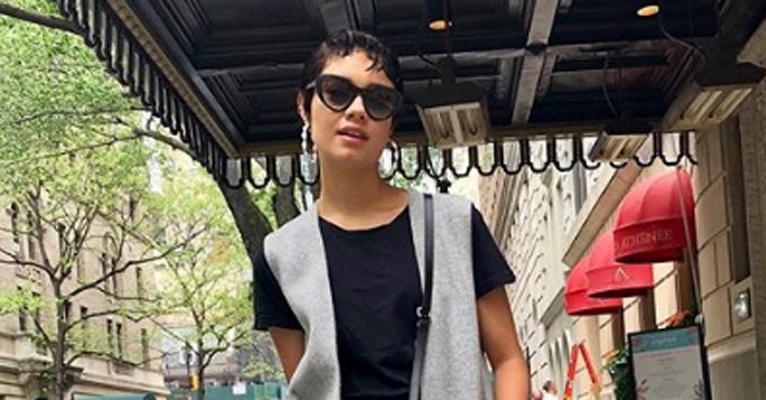 Sophie Charlotte muda o visual e adota fios mais curtos em viagem para Nova York