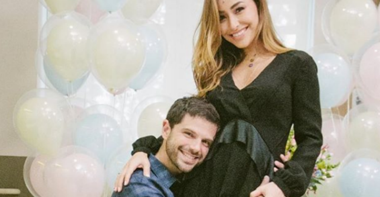 Sabrina Sato e Duda Nagle revelam o sexo do bebê: “Uma japinha”