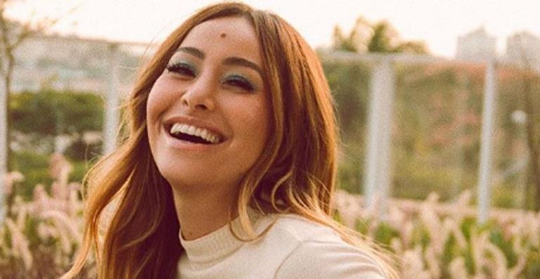 Sabrina Sato chora ao falar de seu primeiro Dia das Mães