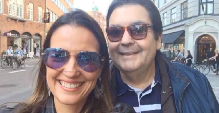 Faustão ganha festa surpresa e decoração é feita com seus bordões
