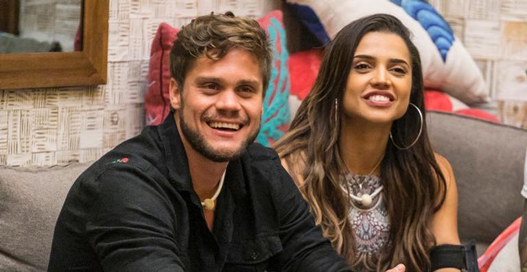 Ex-BBBs Breno e Paula comemoram dois meses de namoro