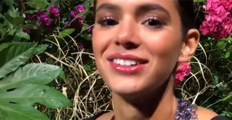 Após usar colar milionário, Bruna Marquezine brinca: ‘Vai pagar a faculdade dos filhos’