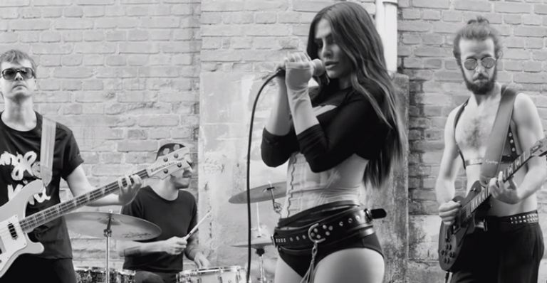 Cleo Pires lança clipe de ‘Jungle Kid’, canção de seu primeiro EP