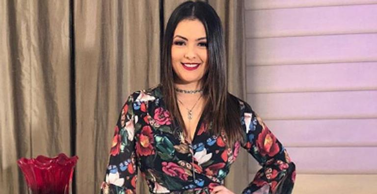 Li Martins explica como foi feita sua lipo de papada