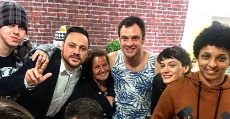 Sergio Guizé comemora 38 anos ao lado de Bianca Bin: “Que noite”