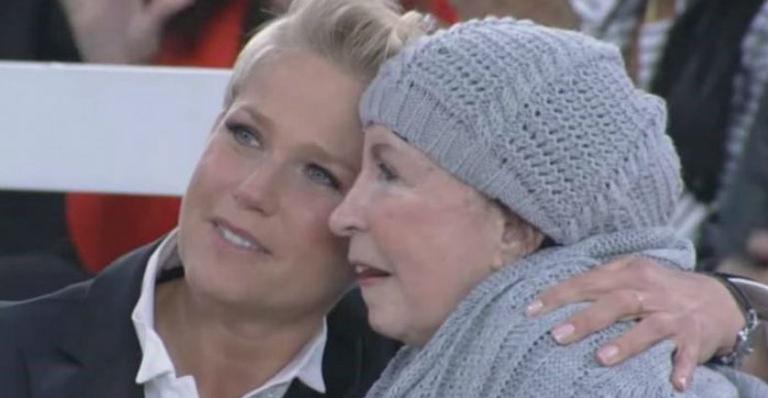 Xuxa Meneghel relembra momento de carinho com a mãe: “Corações entrelaçados”