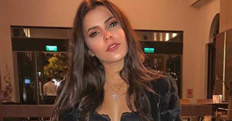 Emilly Araújo posa com look sexy e manda recado para haters