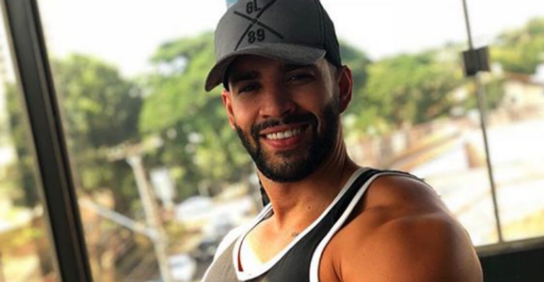 Gusttavo Lima zoa aumento da gasolina nas redes sociais