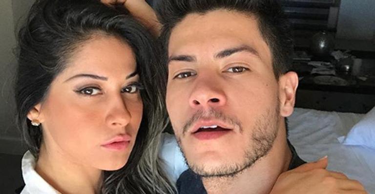 Mayra Cardi exibe barriguinha de grávida em clique: “Minha princesa”