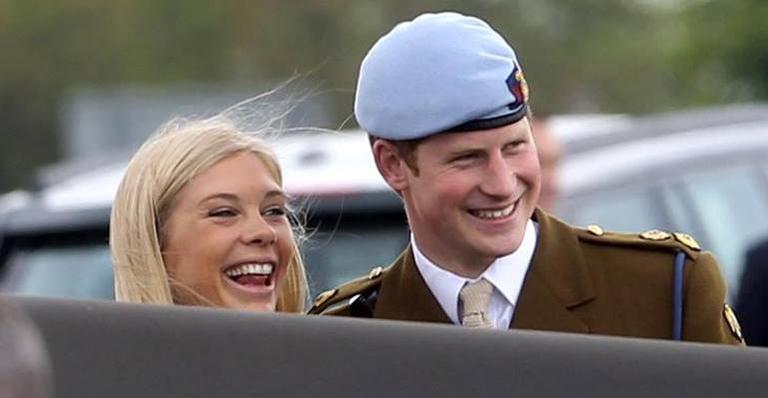 Despedida? Príncipe Harry ligou para ex antes do casamento
