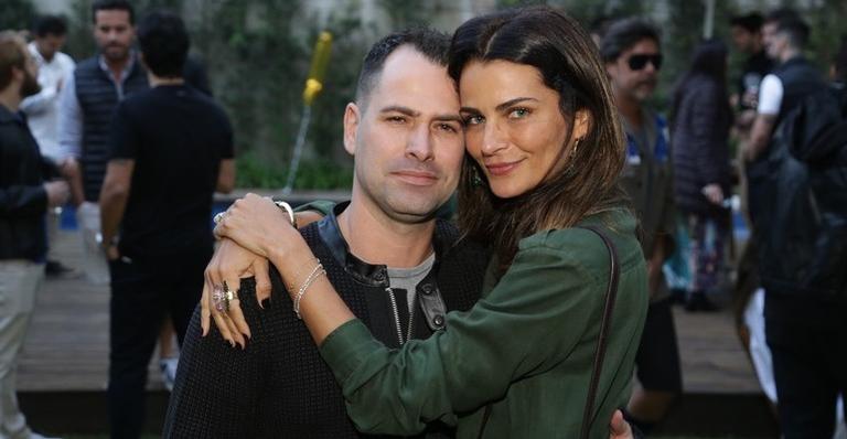 Márcio Lui, personal trainer dos artistas, comemora aniversário com amigos famosos