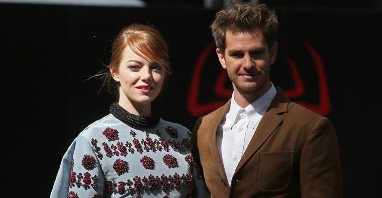 Emma Stone e Andrew Garfield são flagrados em jantar e fãs especulam reconciliação