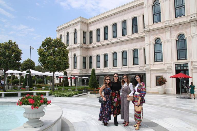 Influenciadoras se hospedam no Four Seasons em Istambul