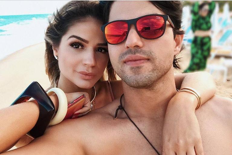 Blogueira Thássia Naves fica noiva: “Mil vezes sim!”