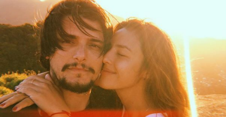 Famosos comemoram casamento de Bruno Gissoni e Yanna Lavigne