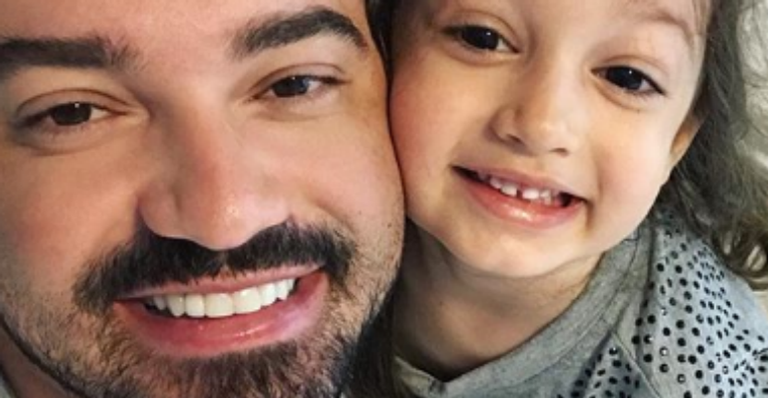 Fernando Zor, da dupla com Sorocaba, comemora aniversário da caçula: “Um anjinho”
