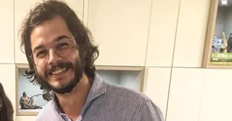 Túlio Gadelha responde seguidora que criticou seu visual