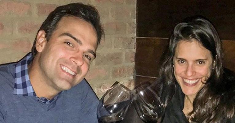 Tadeu Schmidt relembra casamento há 18 anos e brinca: “Aguenta essa príncipe Harry”