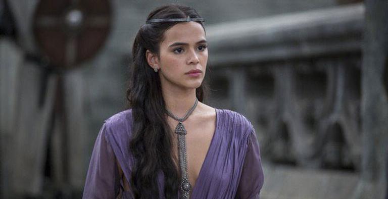 Diretor de ‘Deus Salve o Rei’ impõe condição para Bruna Marquezine ser liberada para ir até a Rússia