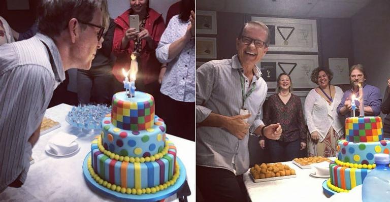 Carlos Tramontina completa 40 anos de Globo e ganha festa surpresa