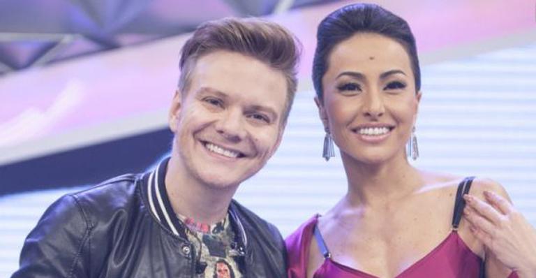 Sabrina Sato mostra mimos que ganhou de Michel Teló e Thais Fersoza: “É muito lindo!”